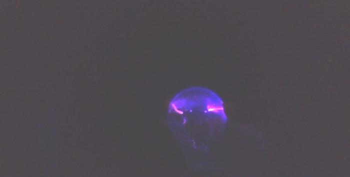 Simpleng plasma ball