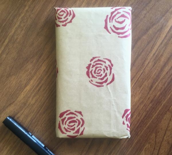 Kreatív csomagolópapír ajándékhoz