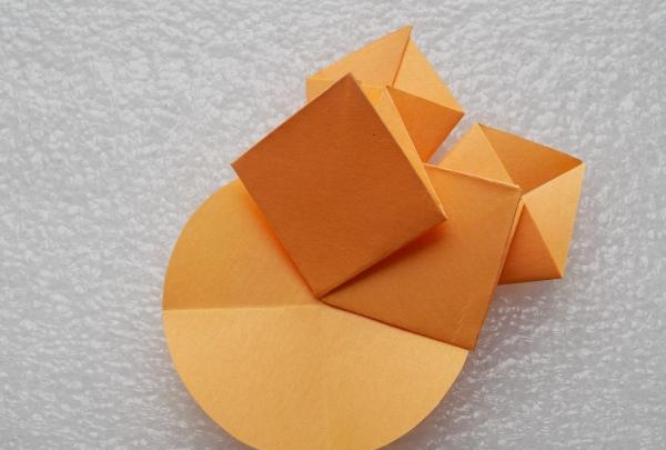Модуларни оригами цвет