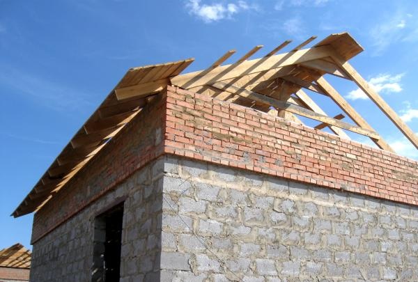 Manufacturing a gable roof