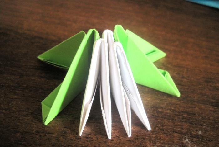 Water lily mula sa origami modules