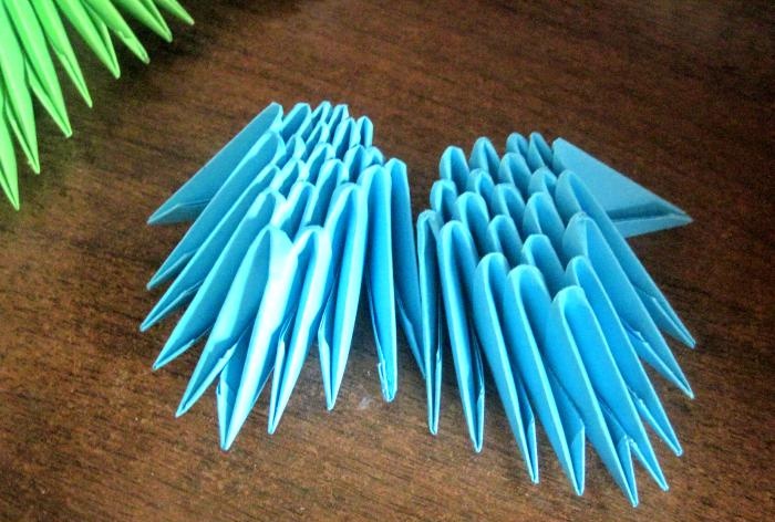 Lirio de agua de módulos de origami.