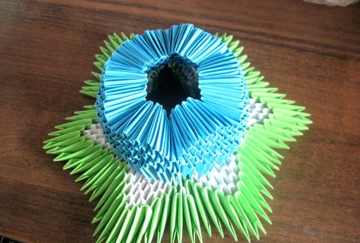 ดอกบัวจากโมดูล origami