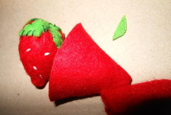 Comment coudre des fraises en feutre