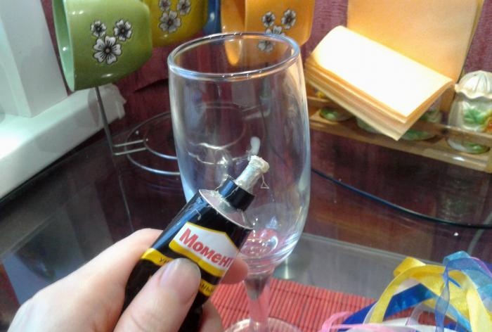 DIY vjenčana čaša za vino