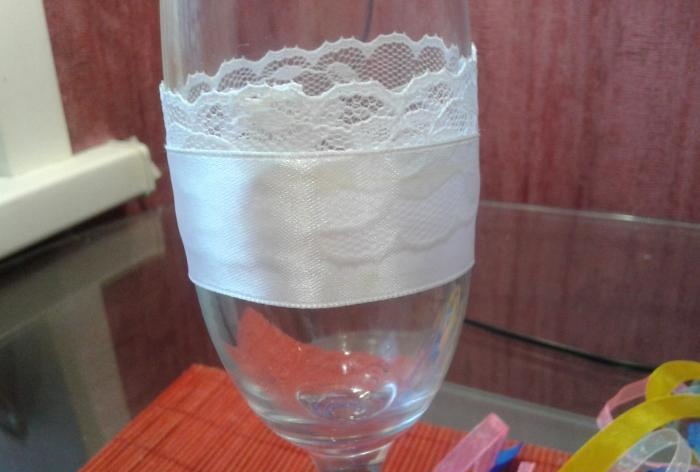 DIY kāzu vīna glāze