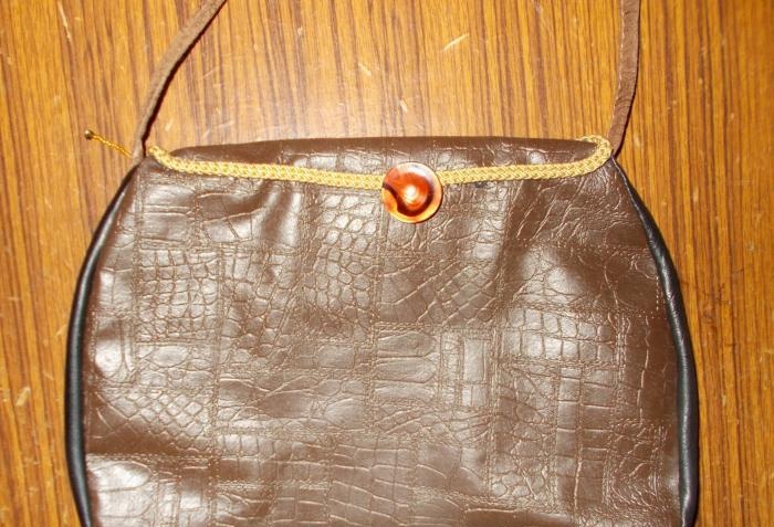 Leather handbag na may zipper