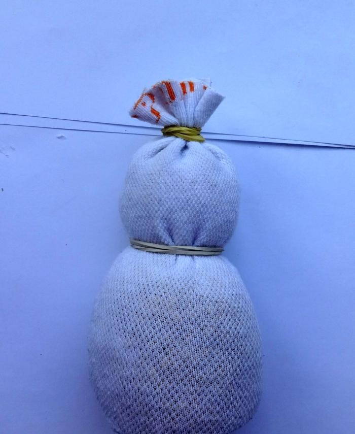 Sneeuwpop gemaakt van sokken