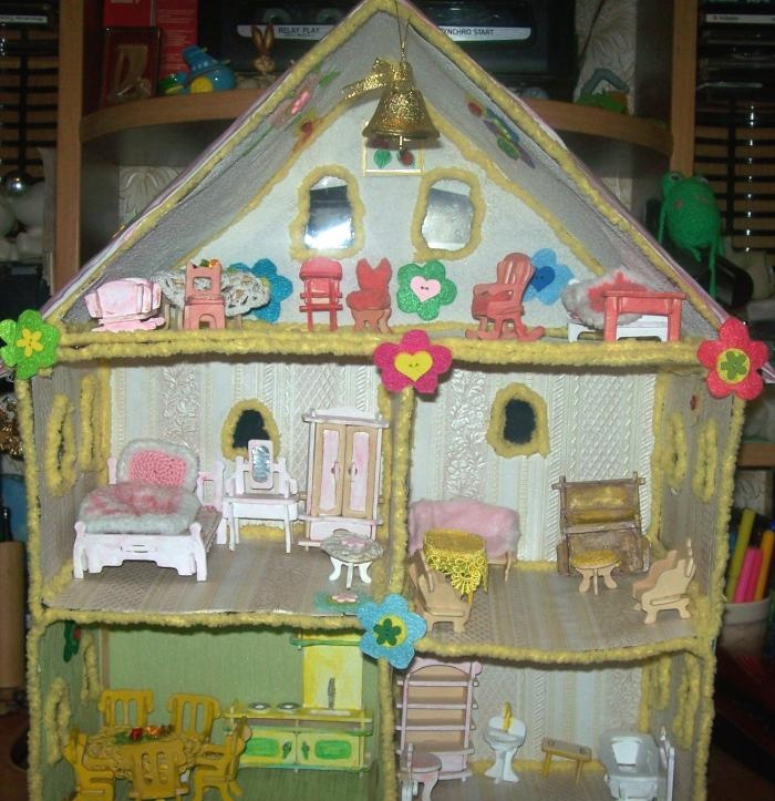 Ako si vyrobiť domček pre bábiky vlastnými rukami