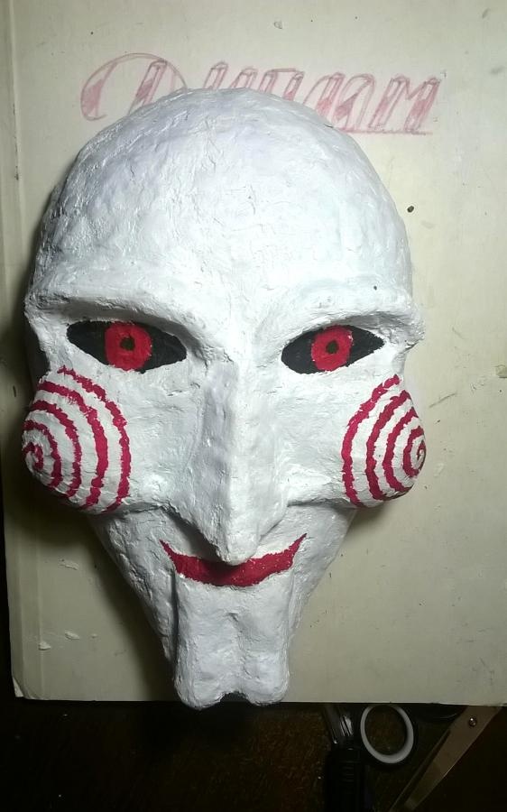 Wykonanie maski z papieru mache