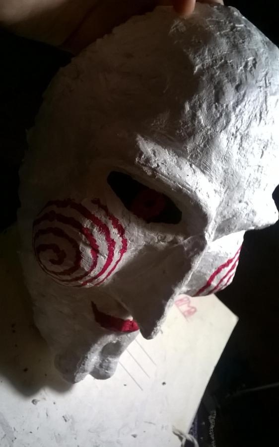 Wykonanie maski z papieru mache