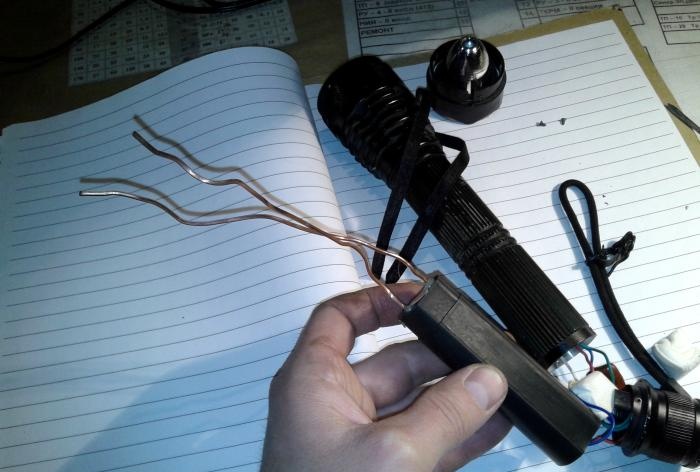 Comment démonter une lampe de poche Shocker