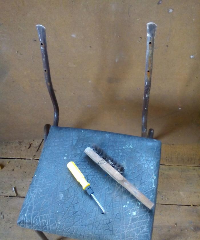 Renovácia starej stoličky