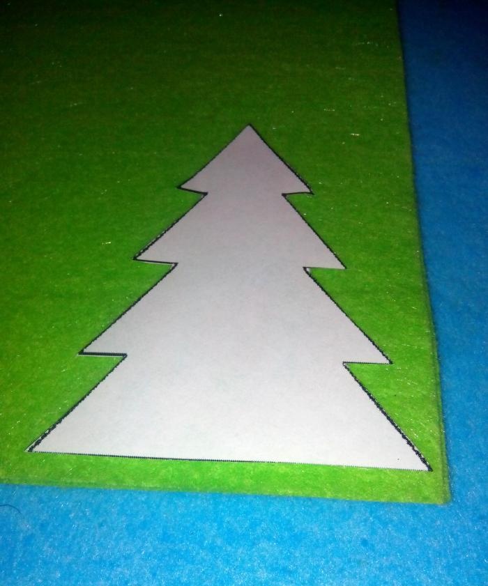 ต้นคริสต์มาสทำจากผ้าเช็ดปากลาย้เหนียว