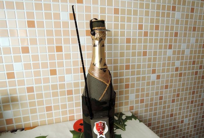 How to decorate a bottle for February 23