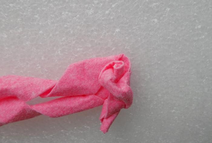 Comment faire une rose à partir d'une serviette en viscose