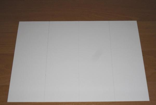 Ett ark av vit kartong