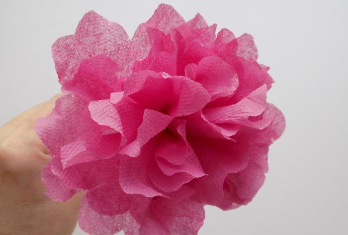 How to make a lush flower from paper napkins