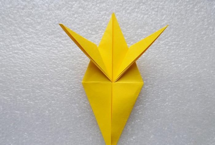Origami tekniğini kullanan Pokemon Pikachu