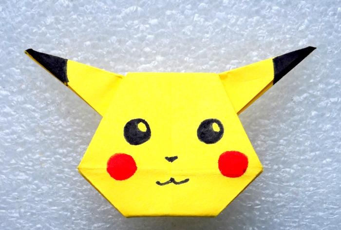 Pokemon Pikachu χρησιμοποιώντας τεχνική origami