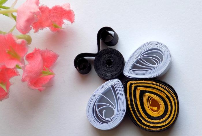 Kā izveidot bišu, izmantojot quilling tehniku