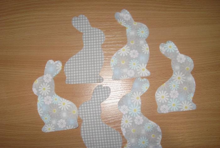 Easter bunnies na gawa sa tela