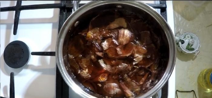 Gotowanie makreli poprzez wędzenie na zimno