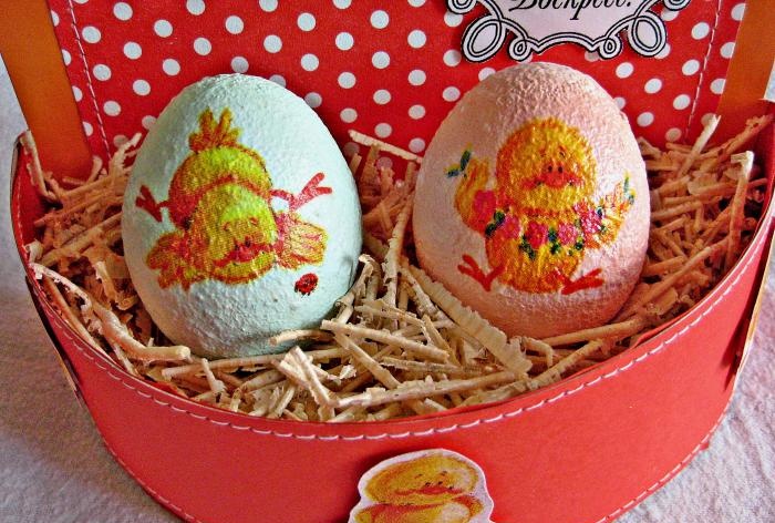 Veľkonočný košík s vajíčkami