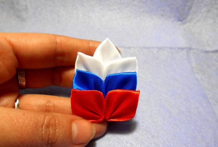 Broche Épillet tricolore