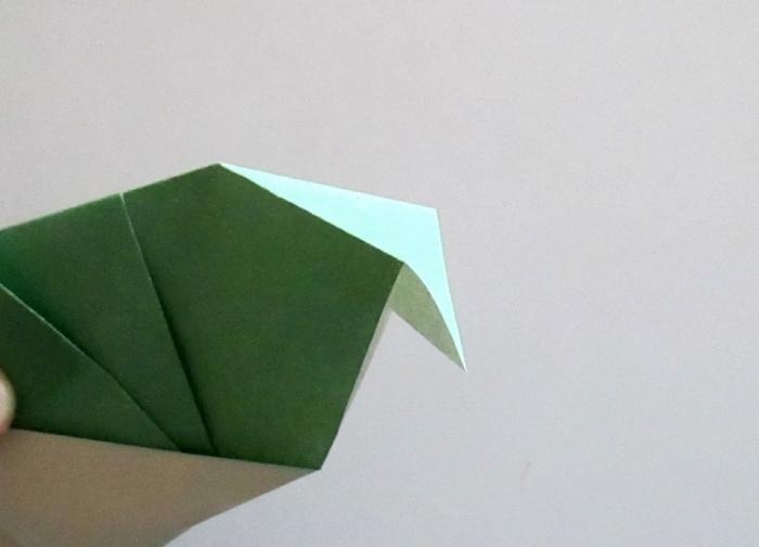 Kaip pasidaryti origami paukštį