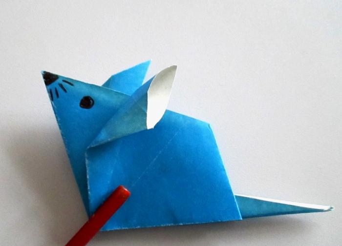 كيفية صنع فأرة من الورق