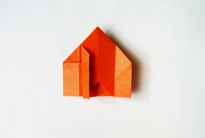 Origami paper box in the shape of a cat