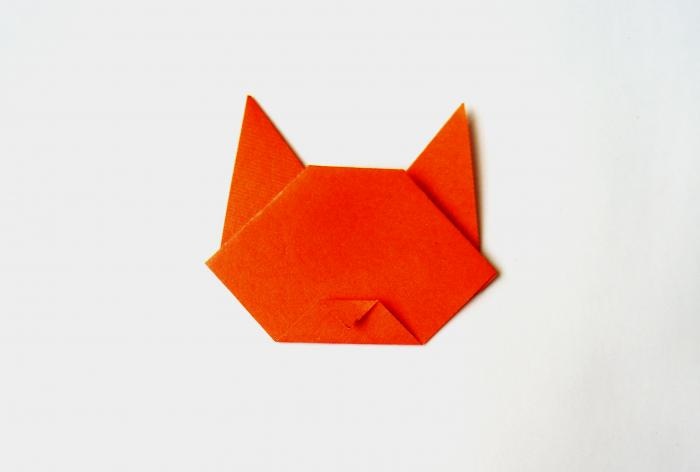 Origami paper box in the shape of a cat
