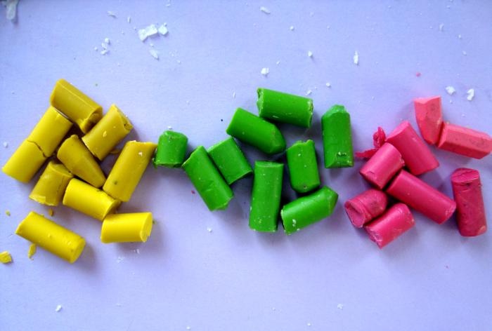 Kandila ng wax crayons