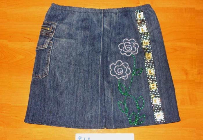 Spódnica dżinsowa z haftem