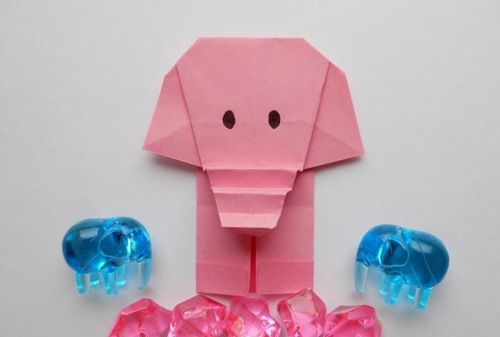 Hur man gör en elefant med origamiteknik