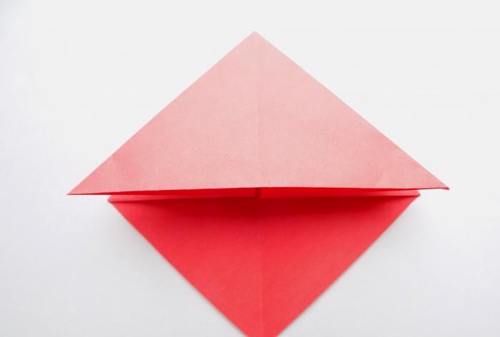 Comment fabriquer un cobra en utilisant la technique de l'origami