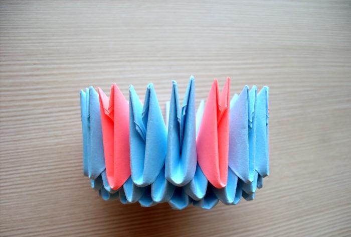Kaktus menggunakan teknik origami modular