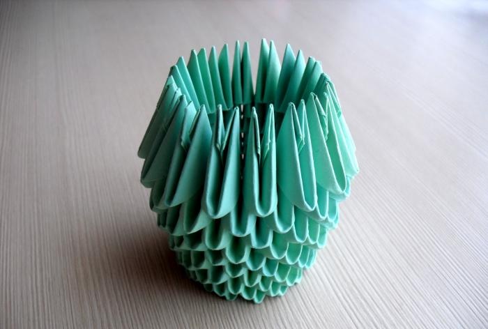 Cactus met behulp van modulaire origamitechniek