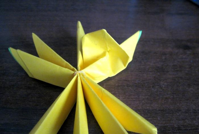оригами водна лилия