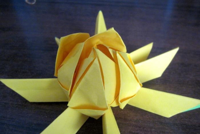 lirio de agua de origami