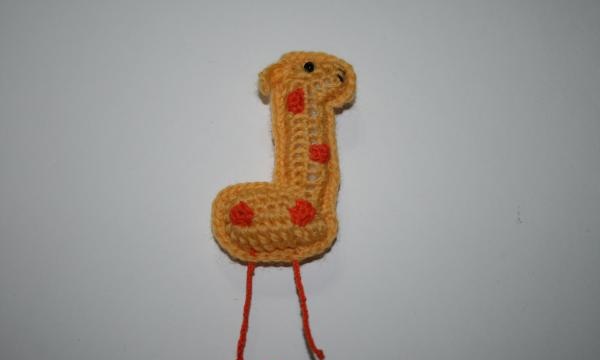 Grappige giraffe broche