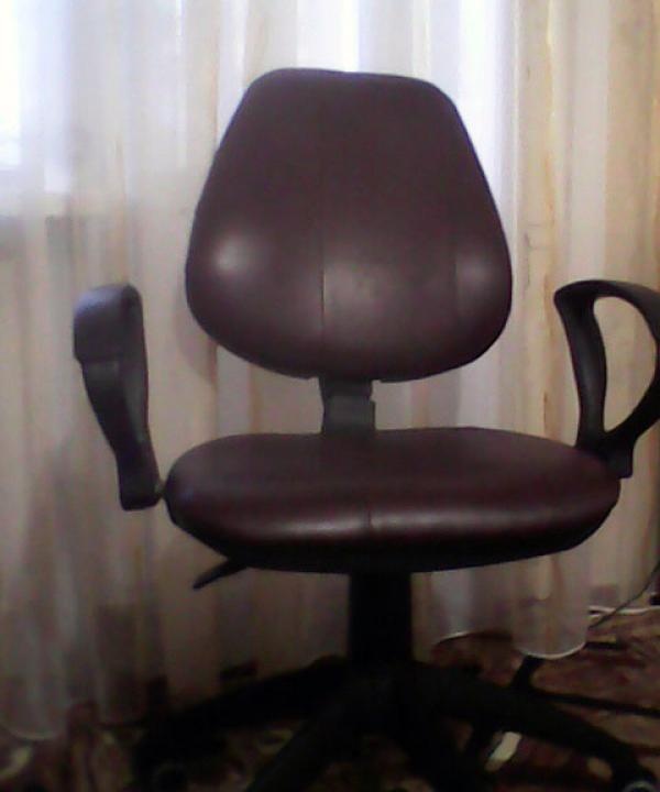 opnieuw gestoffeerde stoel
