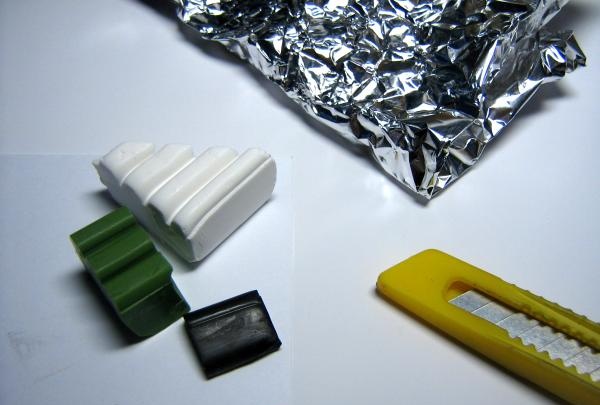 صنع سلسلة مفاتيح بلاستيكية