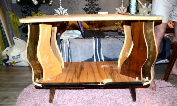 from an old bedside table to a dressing table