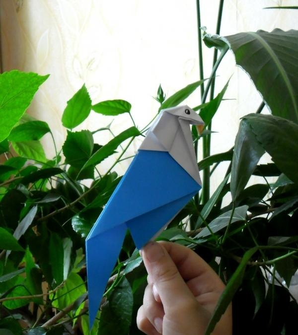 Paper parrot