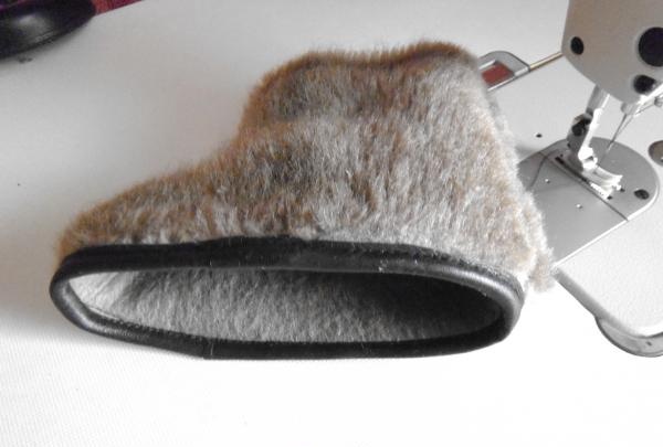 Children's winter slippers made of fur