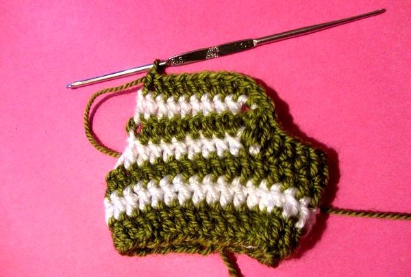 Crochet booties for newborns