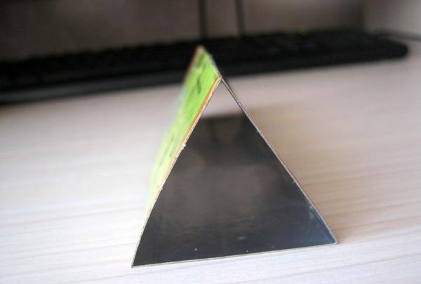 trojuholník s fóliou