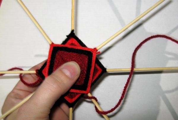 Wicker mandala ojo de dios